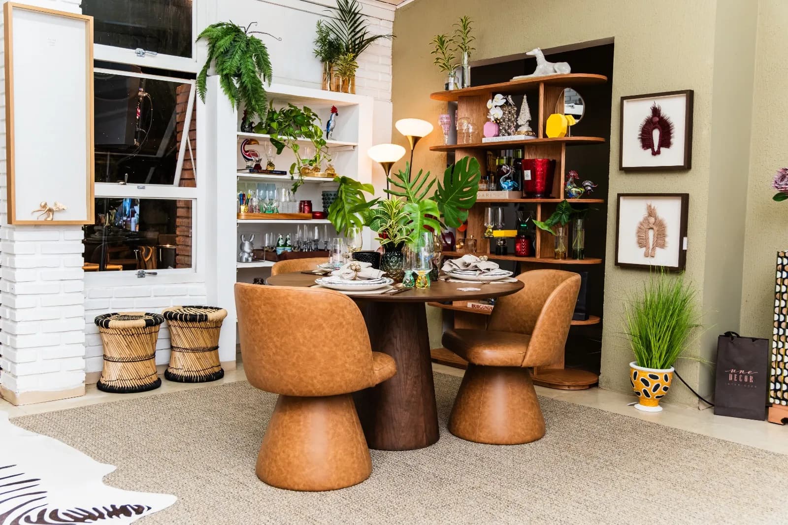 Ambiente do showroom da Une Decor